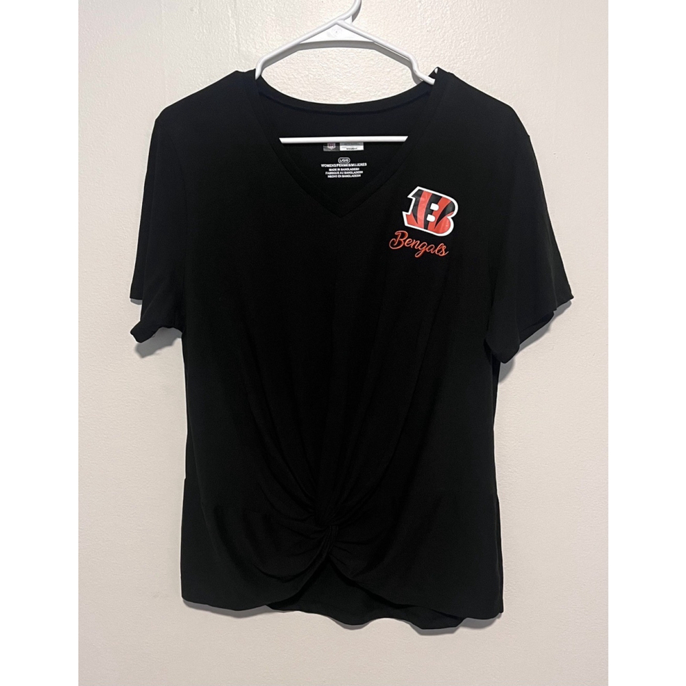 NFL Team Apparel Cincinnati Bengals T-Shirt Women’s Large Black Twist Front Tee - Picture 2 of 5